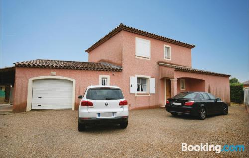 Enorme apartamento em Les Arcs sur Argens, perfeito para famílias