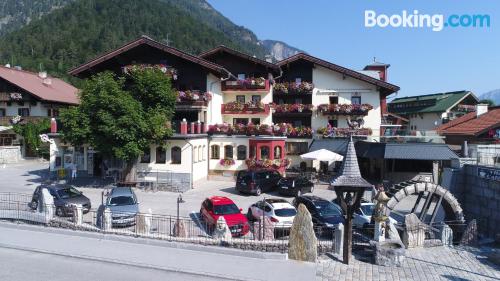 Apartamento em Pertisau. Perto do centro com terraço