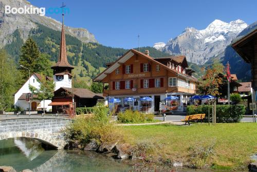 Welkom bij Kandersteg!. Terras en wifi.