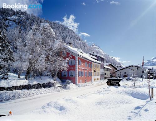 Appartamento con terrazza. Pontresina è in attesa!