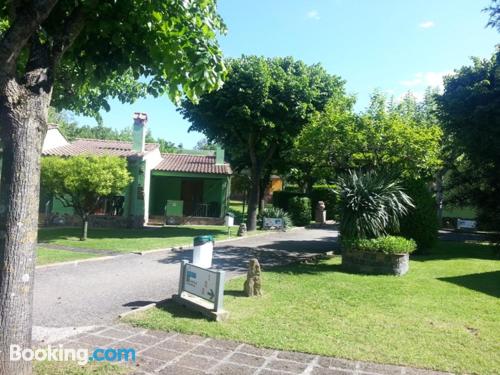 Cuco apartamento en Trevignano Romano con terraza y piscina