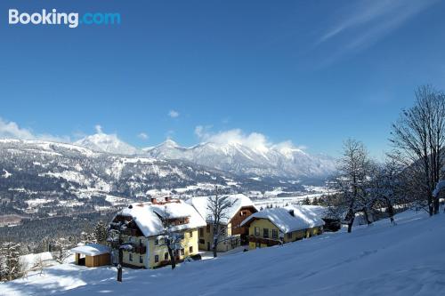 Geräumige Ferienwohnung in Schlanitzen, ideal für Gruppen