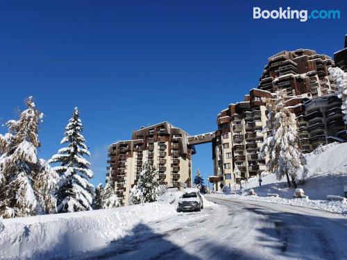 Appartement de deux chambres à Les Orres, idéal pour les groupes.