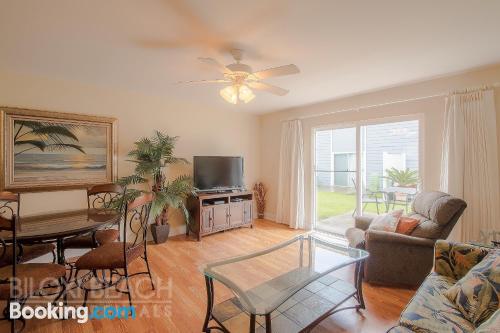 Two room apartment in Biloxi. Air!