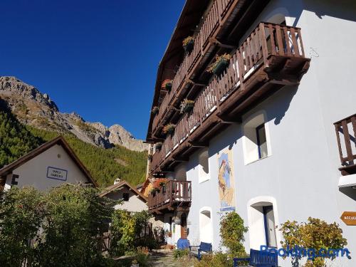 Appartement avec Internet et terrasse. À Arvieux