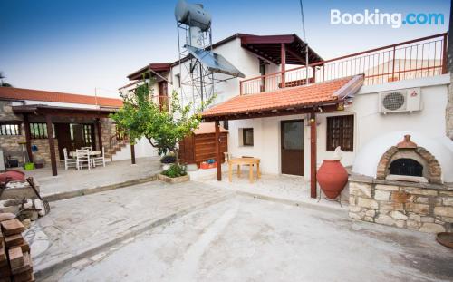 Pratique appartement à Limassol. Terrasse!.