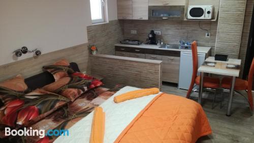 Appartement avec terrasse et Wifi à Mosonmagyaróvár. Pour 2 personnes