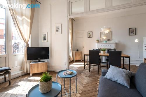 Confortável apartamento em Lille. Adequado para cães!.