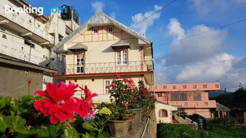 Aconchegante apartamento em Nuwara Eliya. Terraço!.