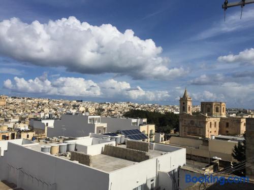 Birkirkara est votre! Terrasse et Wifi!