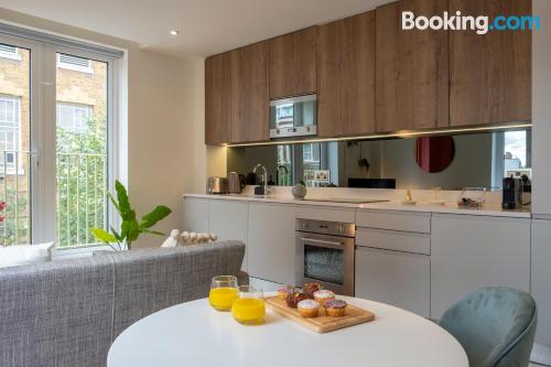 Apartamento com internet em Londres.