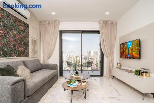 Appartement de 70m2 à Jerusalem. Parfait pour 5 ou plus.