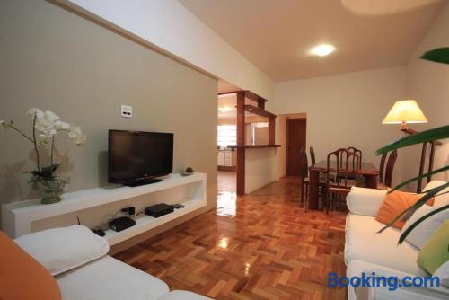 Apartamento con internet. ¡130m2!.