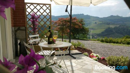 Appartement à Alba. Terrasse et wifi!.