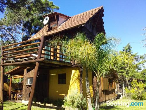 Apartamento de dos habitaciones en La Paloma con terraza y wifi.