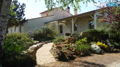 Appartement avec terrasse. À Jonzac