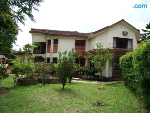 Appartement avec terrasse et internet à Vipingo. Piscine!.