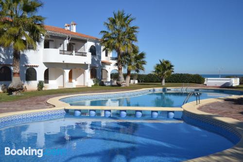 Apt mit pool und terrasse. In Denia.