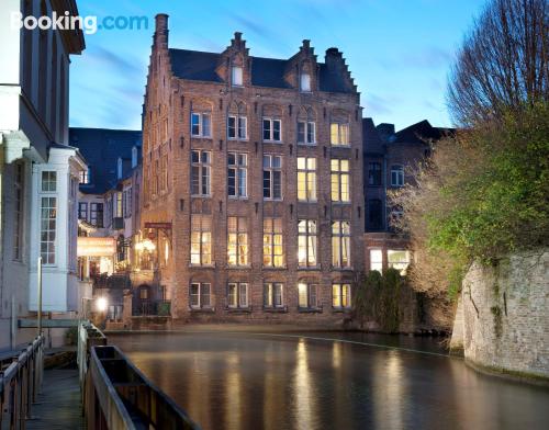 Apartamento com terraço em Bruges