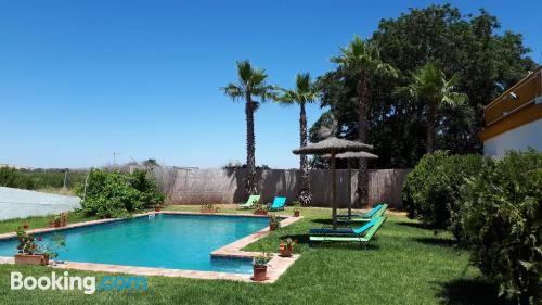 Appartement avec piscine. Carmona à vos pieds!