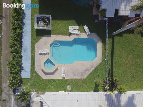 Ferienwohnung mit pool. In Hallandale Beach