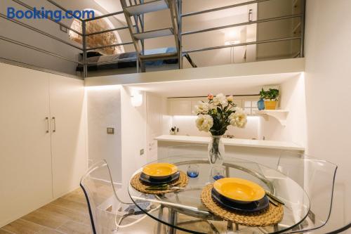 Apartamento en Milán con terraza y internet