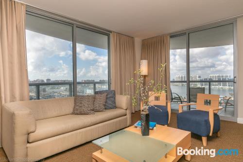 Apartamento com Wi-fi em Sunny Isles Beach