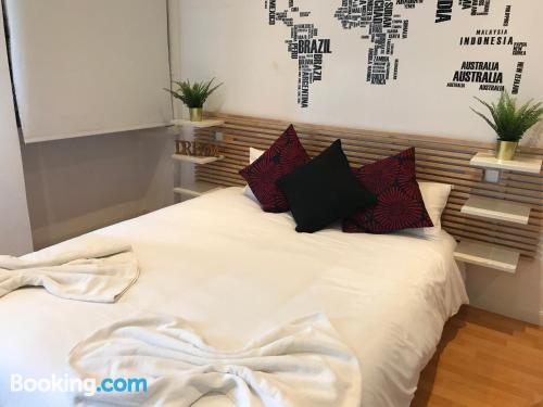 1 bedroom apartment home in Madrid. Wifi!.
