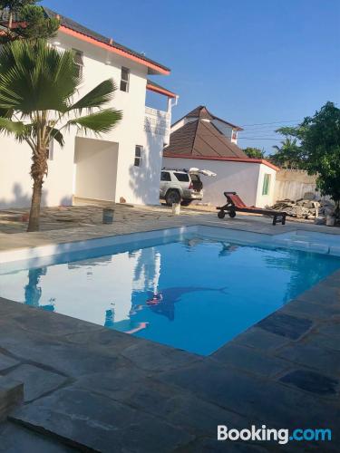 Apartamento com piscina em Diani Beach.