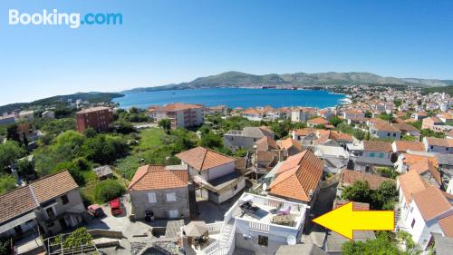 Apartamento com terraço em Trogir