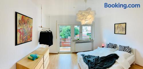 Appartement van 80m2. Welkom bij Neustadt an der Weinstrasse!.