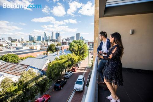 Apartamento con todo parejas, en mitad de todo