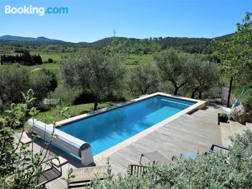 Apartamento para parejas con vistas y piscina