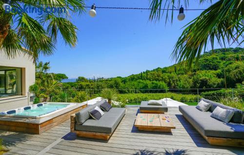 Centro con piscina en Saint-Tropez con conexión a internet.