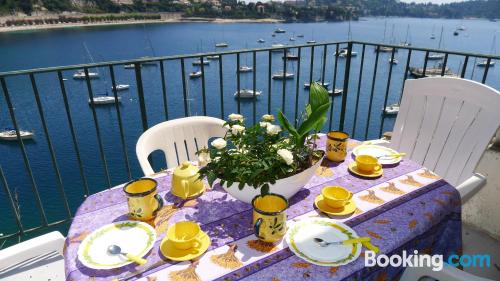 Villefranche-sur-Mer, près de toutes les attractions. Avec terrasse!