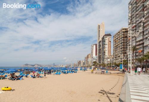 Apartamento con internet con piscina.