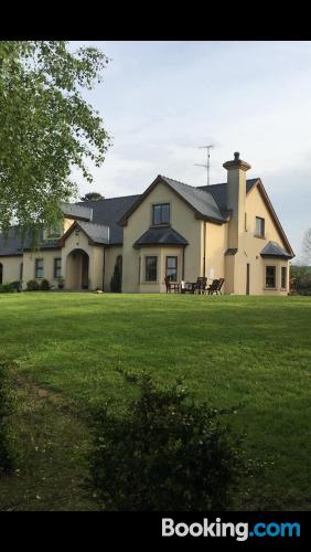 Appartement avec terrasse. Monaghan est votre!.