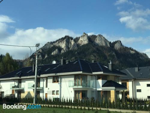 Wohnung mit Terrasse. Heizung und Internet