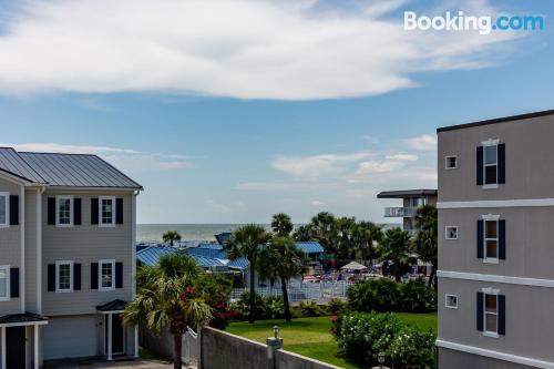 Apartamento com internet em Tybee Island.