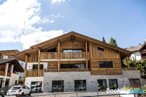 Appartement à Selva Di Val Gardena. Terrasse et wifi!.