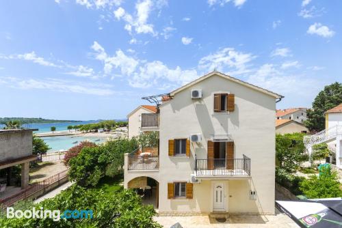 Appartamento con una camera da letto, a Vodice