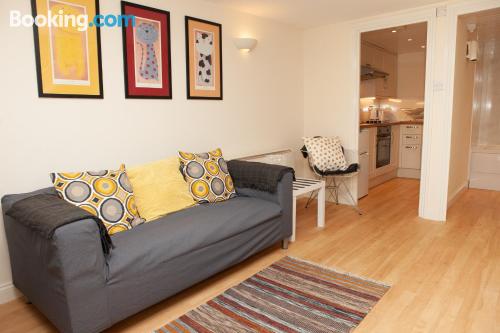 Extenso apartamento em Bristol. Wi-fi!