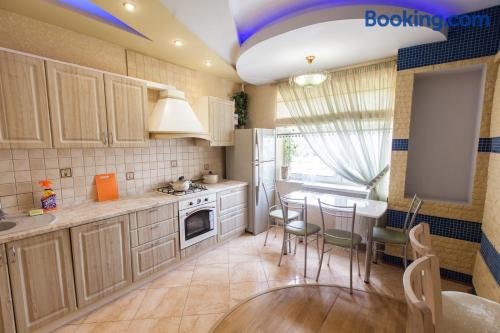 Espaçoso apartamento com 2 dormitórios em Obninsk