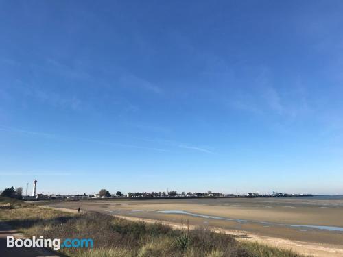 Praktische Ferienwohnung in Ouistreham. Nahe dem Zentrum!