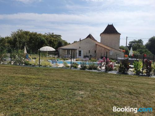 200m2 place in Monestier with pool.