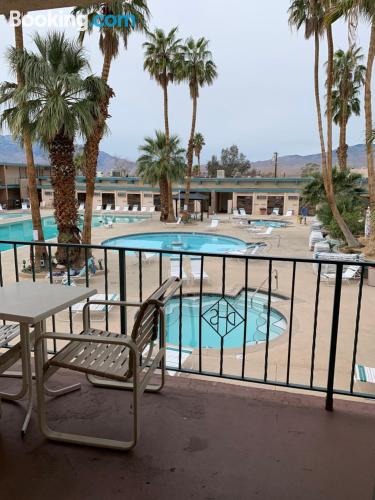 Apartamento con piscina en Desert Hot Springs