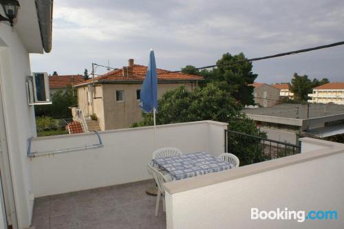 Appartement avec wifi. Terrasse!.