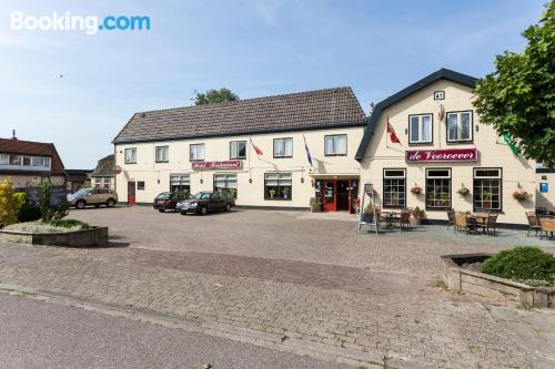 Apt mit Terrasse. In Wervershoof