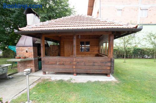 Appartement avec terrasse. Parfait pour 5 ou plus.