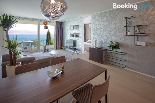 Apartamento de 76m2 em Opatija. Com terraço!